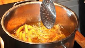Cara Mengurangi Penggunaan Minyak Saat Memasak Sehari-Hari